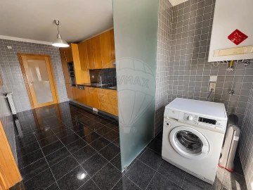 Apartamento T2 para Venda em Cidade da Maia