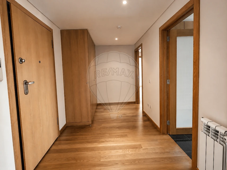 Apartamento T2 para Venda em Cidade da Maia Foto 9