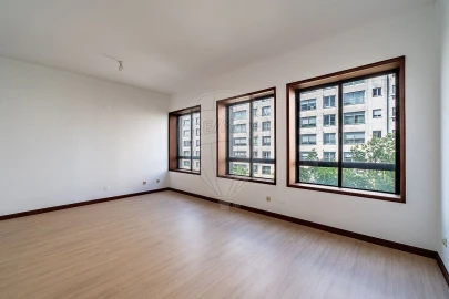 Escritório para Venda em Cidade da Maia