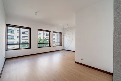 Escritório para Venda em Cidade da Maia