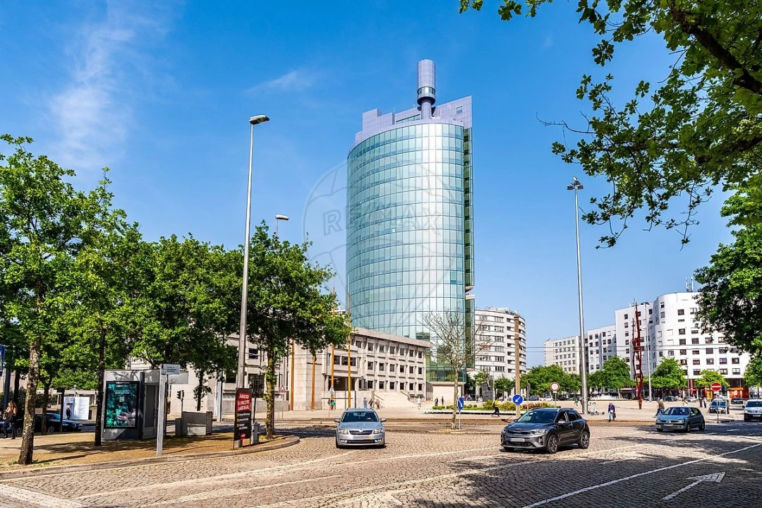 Escritório para Venda em Cidade da Maia Foto 14