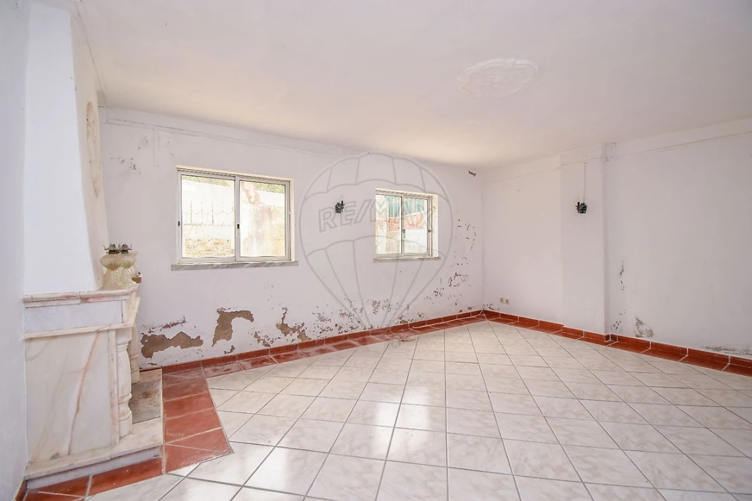 Moradia T2 para Venda em Colares Foto 7