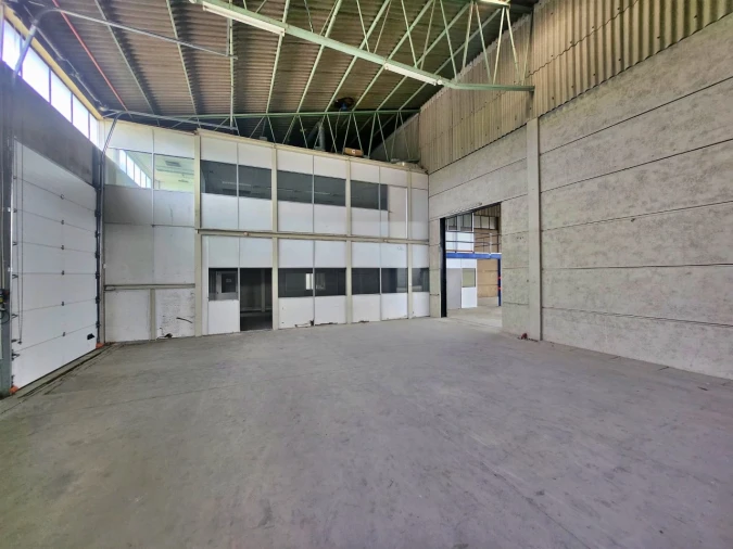 Armazém para Arrendamento em Folgosa Foto 30