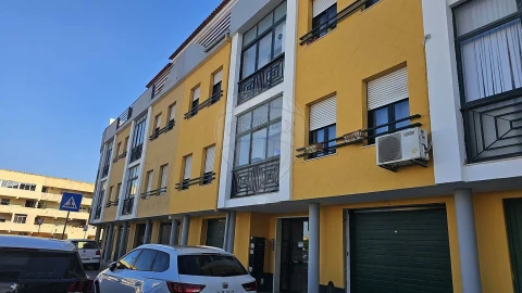 Apartamento T2 para Venda em União das Freguesias de Setúbal