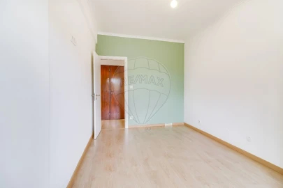 Apartamento T2 para Venda em Mina de Água
