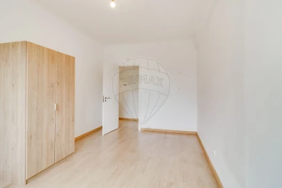 Apartamento T2 para Venda em Mina de Água