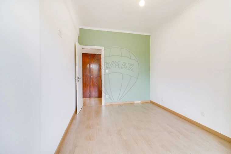 Apartamento T2 para Venda em Mina de Água Foto 5