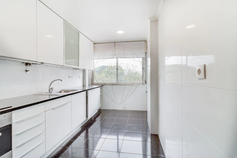 Apartamento T2 para Venda em Mina de Água Foto 6