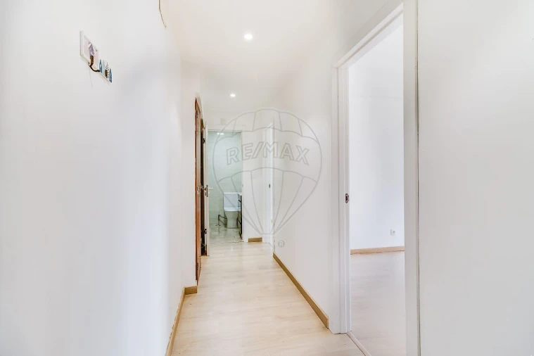 Apartamento T2 para Venda em Mina de Água Foto 16