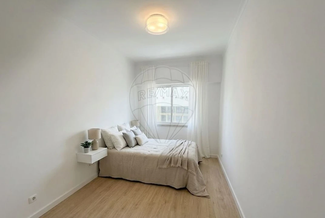 Apartamento T2 para Venda em Queluz e Belas Foto 7