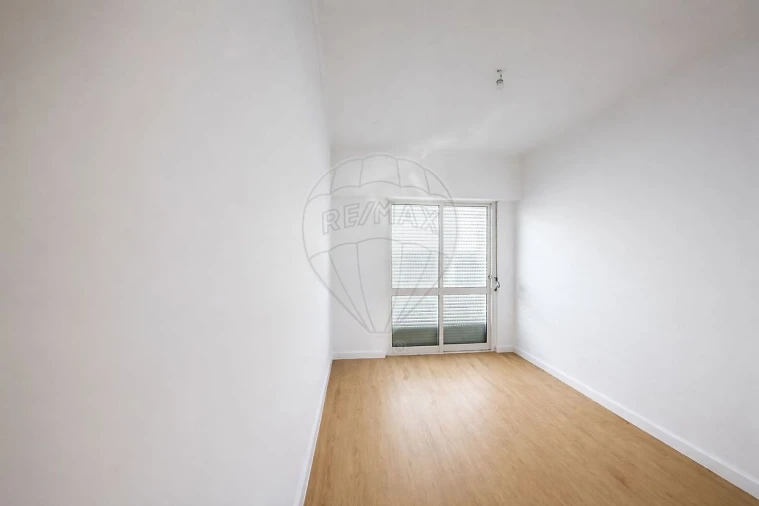 Apartamento T2 para Venda em Queluz e Belas Foto 8