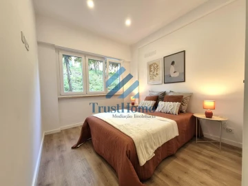 Apartamento T2 para Venda em Benfica