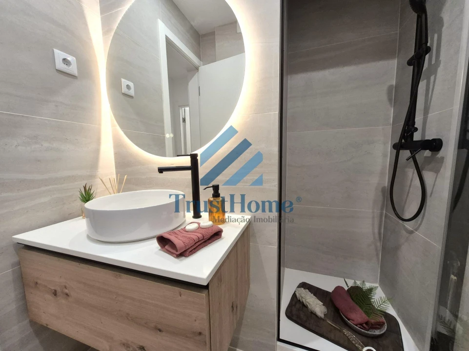 Apartamento T2 para Venda em Benfica Foto 21