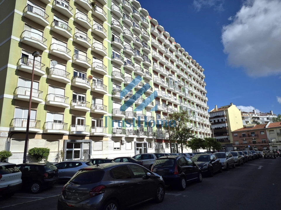 Apartamento T2 para Venda em Benfica Foto 29