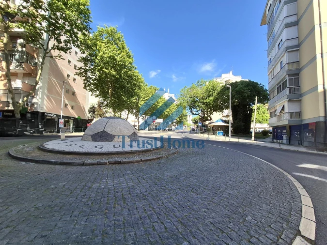 Apartamento T2 para Venda em Benfica Foto 30