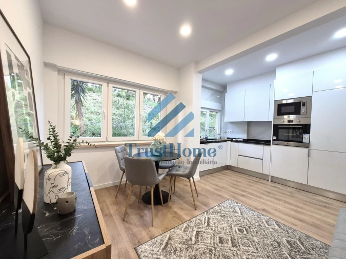 Apartamento T2 para Venda em Benfica Foto 5