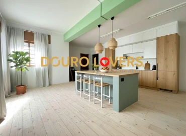 Armazém para Venda em Rio Tinto