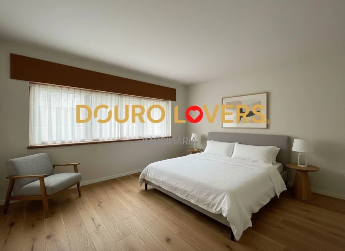 Armazém para Venda em Rio Tinto Foto 7