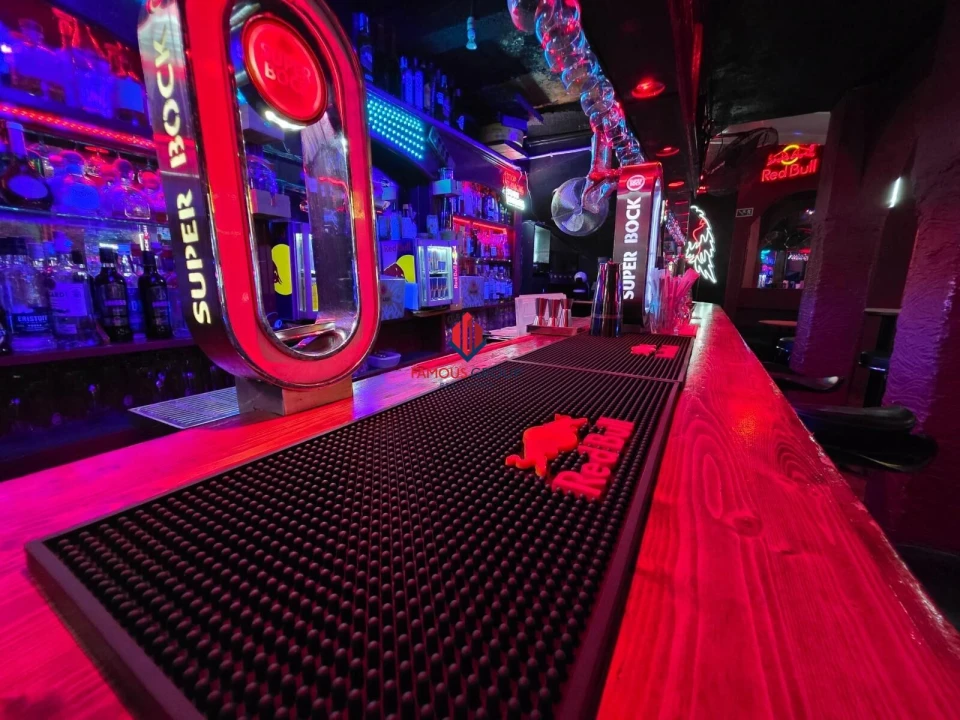 Prédio para Venda em Lagos (São Sebastião e Santa Maria) Foto 2