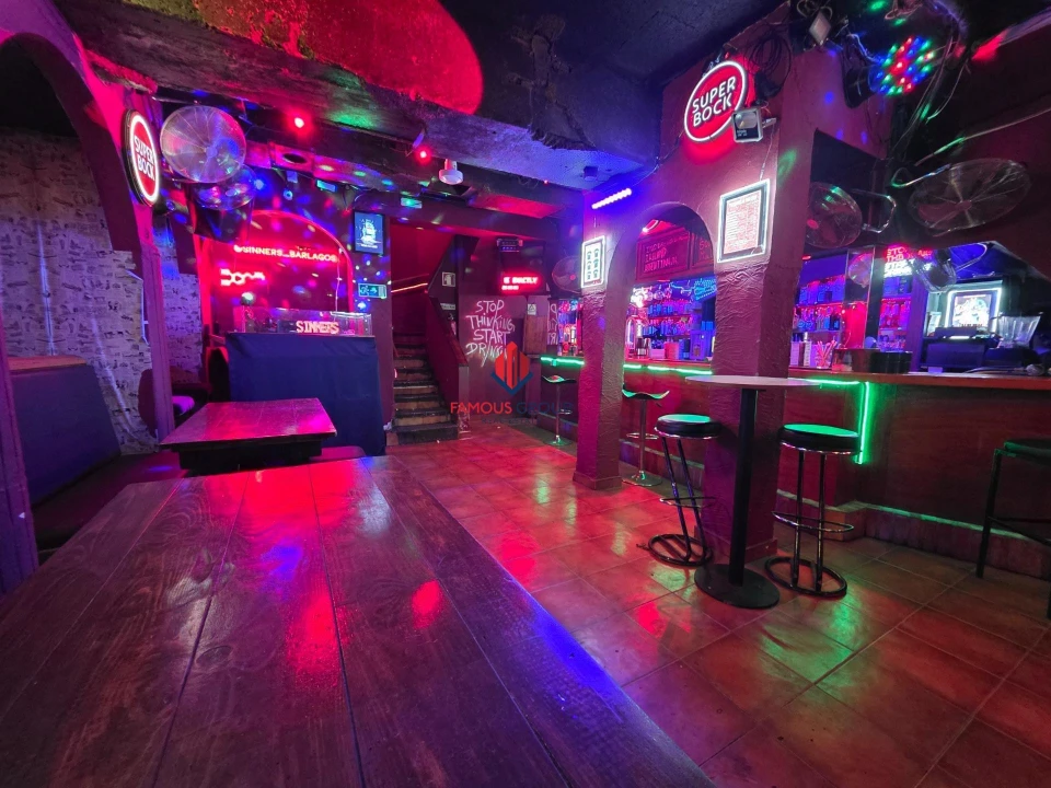 Prédio para Venda em Lagos (São Sebastião e Santa Maria) Foto 3