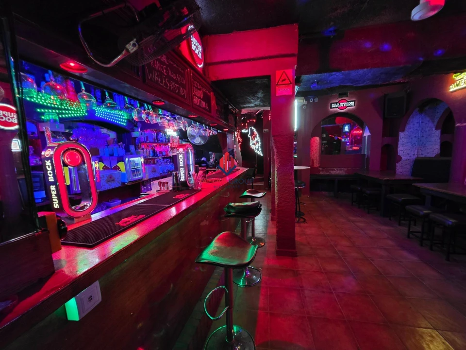 Prédio para Venda em Lagos (São Sebastião e Santa Maria) Foto 6