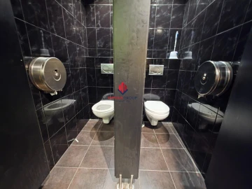 Prédio para Venda em Lagos (São Sebastião e Santa Maria)