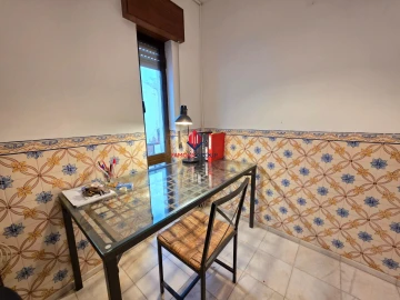 Prédio para Venda em Lagos (São Sebastião e Santa Maria)