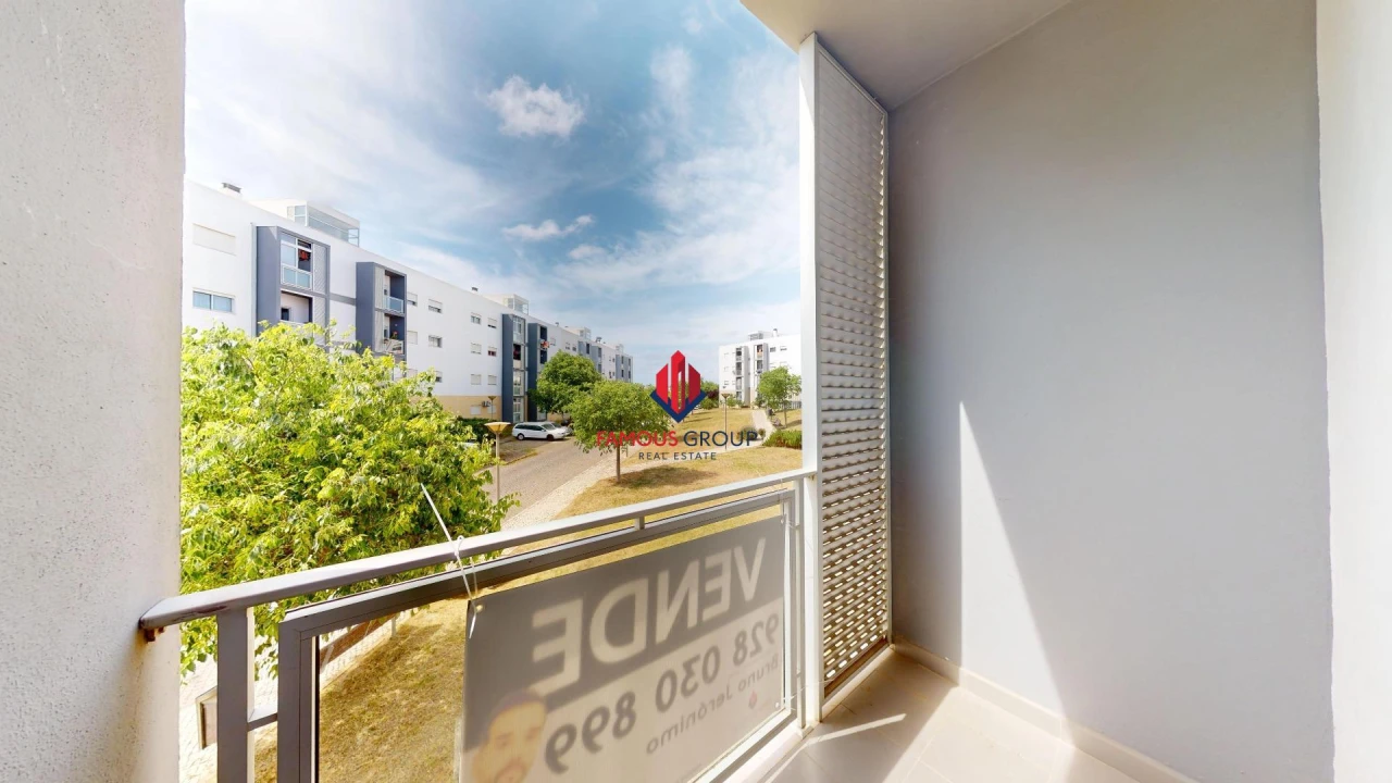 Apartamento T2 para Venda em Portimão Foto 2