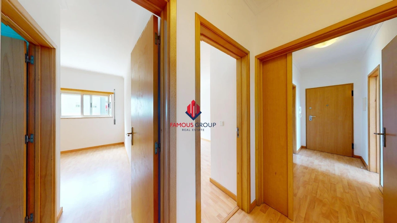 Apartamento T2 para Venda em Portimão Foto 1