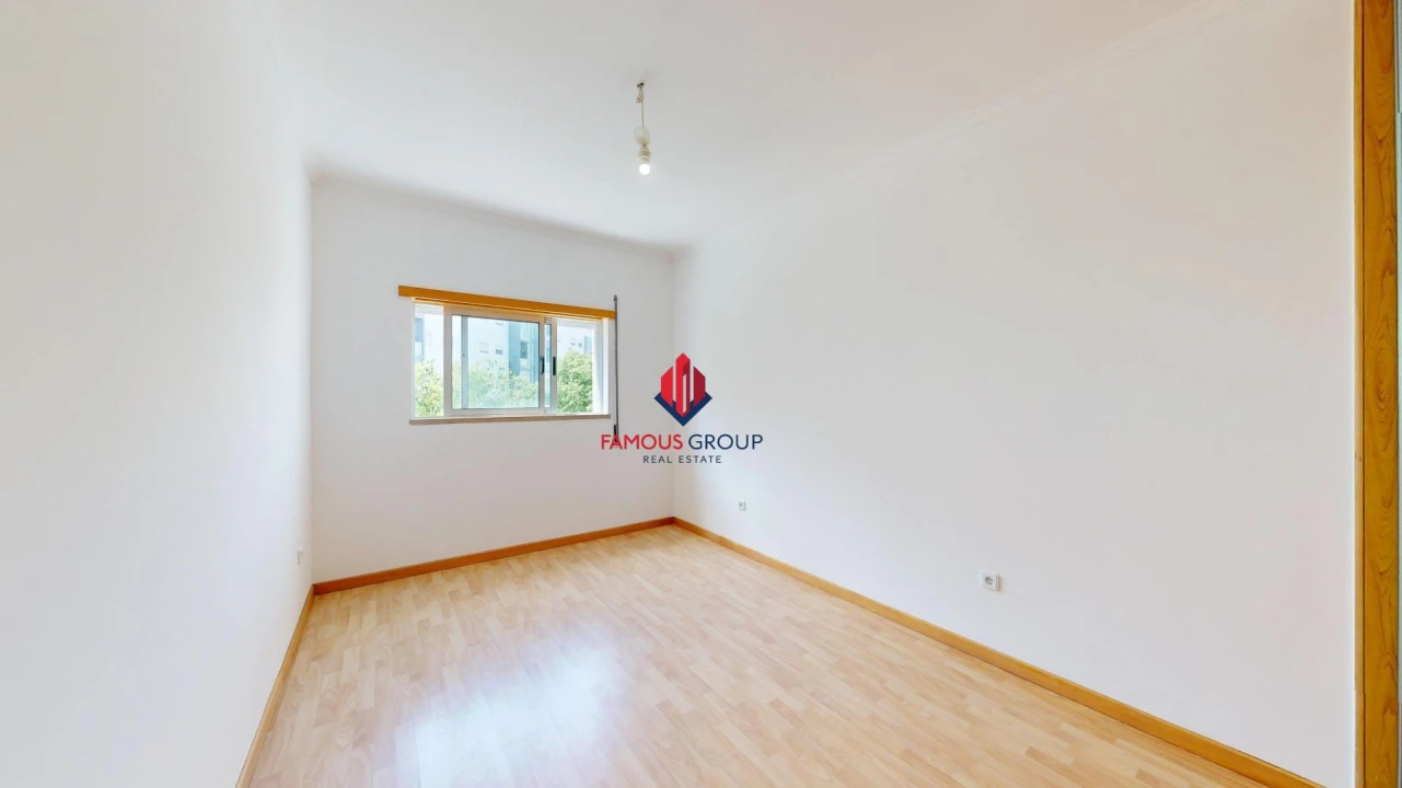 Apartamento T2 para Venda em Portimão Foto 19