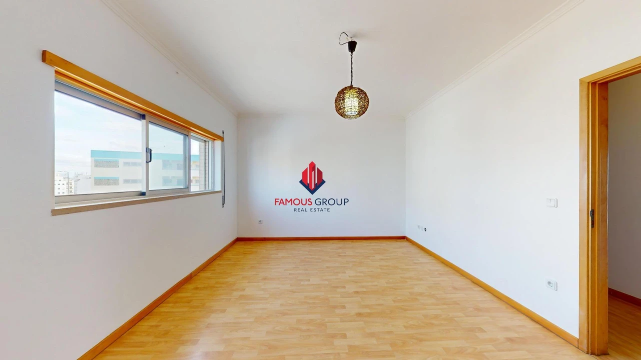 Apartamento T2 para Venda em Portimão Foto 5