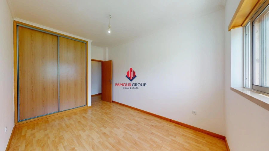 Apartamento T2 para Venda em Portimão Foto 11