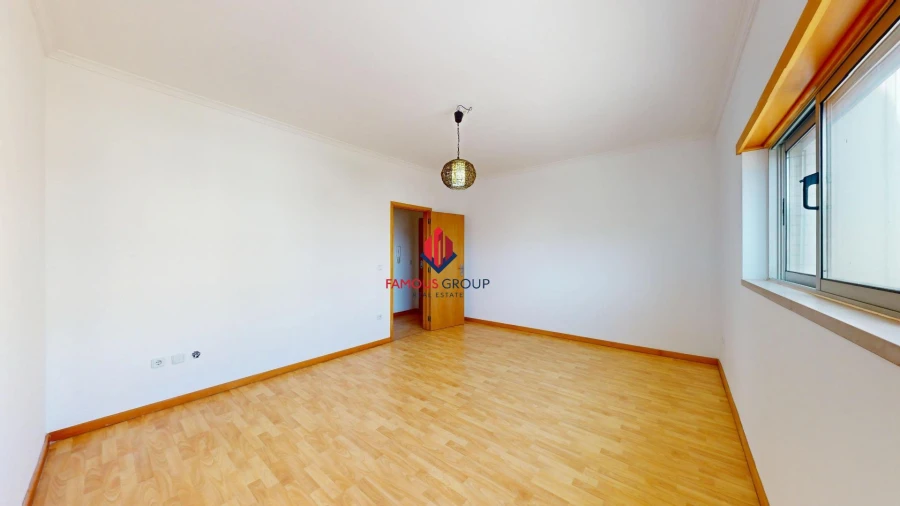 Apartamento T2 para Venda em Portimão Foto 8