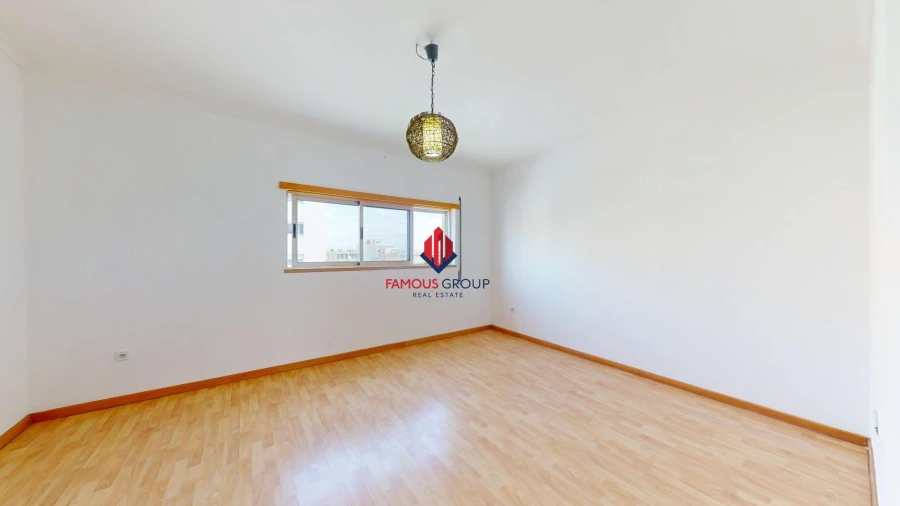 Apartamento T2 para Venda em Portimão Foto 4