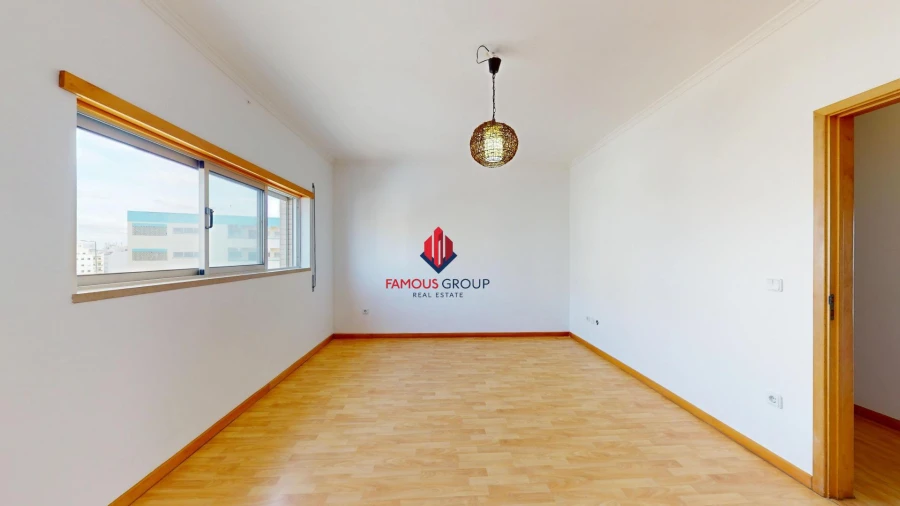 Apartamento T2 para Venda em Portimão Foto 5