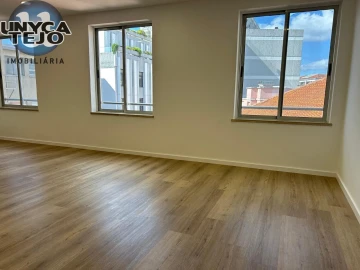 Escritório para Arrendamento em Santo António