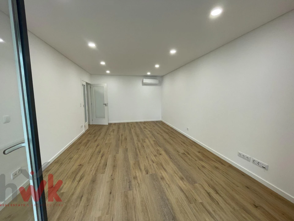Apartamento T2 para Venda em Santo Antonio dos Olivais Foto 7