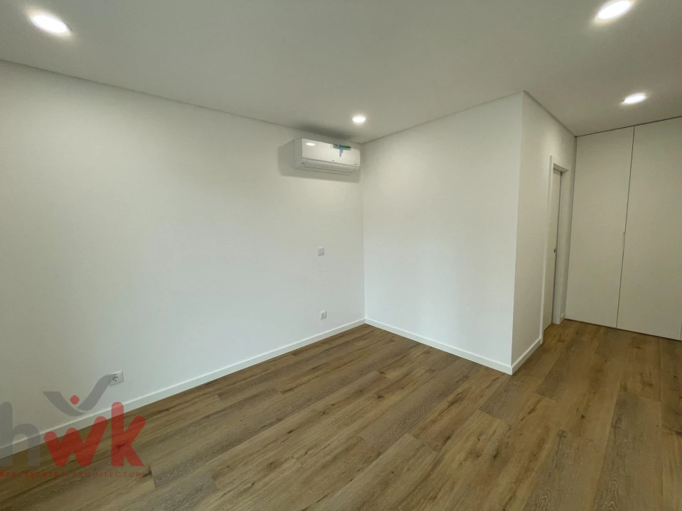 Apartamento T2 para Venda em Santo Antonio dos Olivais Foto 8