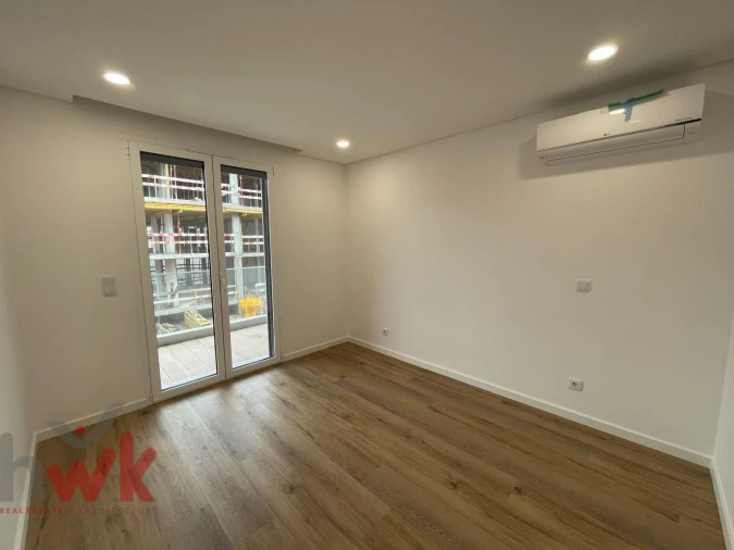 Apartamento T2 para Venda em Santo Antonio dos Olivais Foto 10