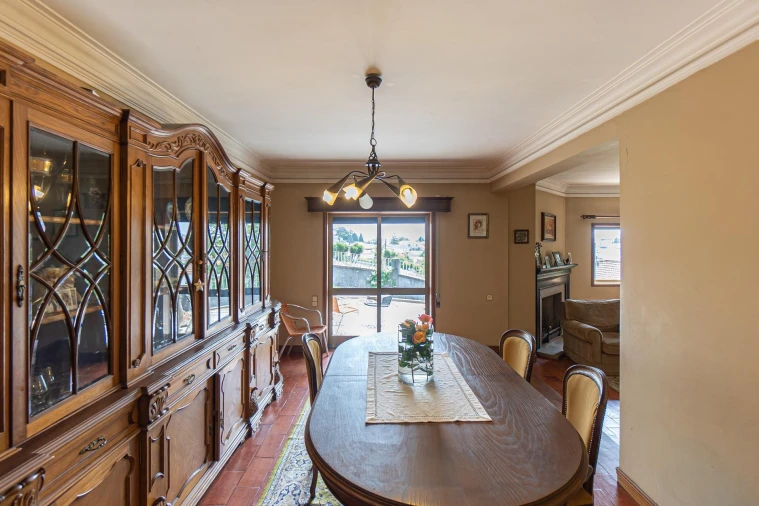 Moradia T5 para Venda em Freamunde Foto 7