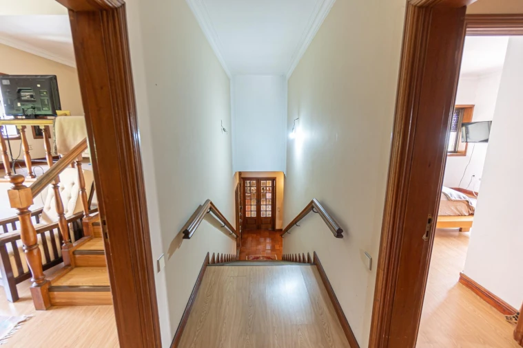 Moradia T5 para Venda em Freamunde Foto 40
