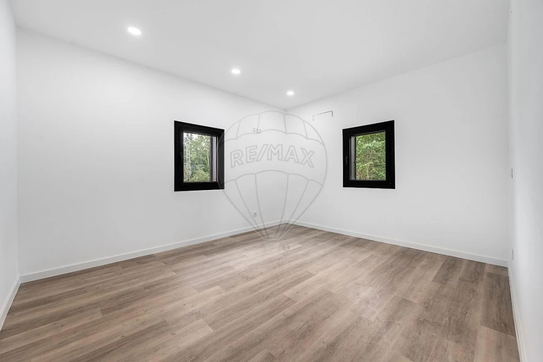 Moradia T3 para Venda em Vilela Foto 2