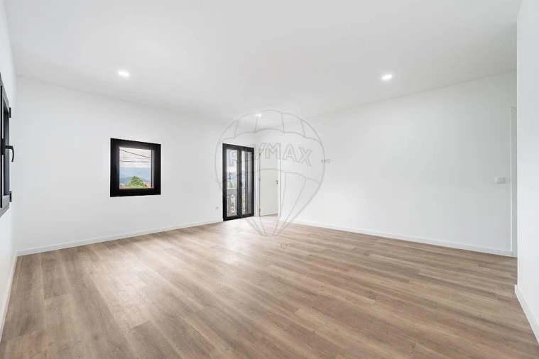 Moradia T3 para Venda em Vilela Foto 14