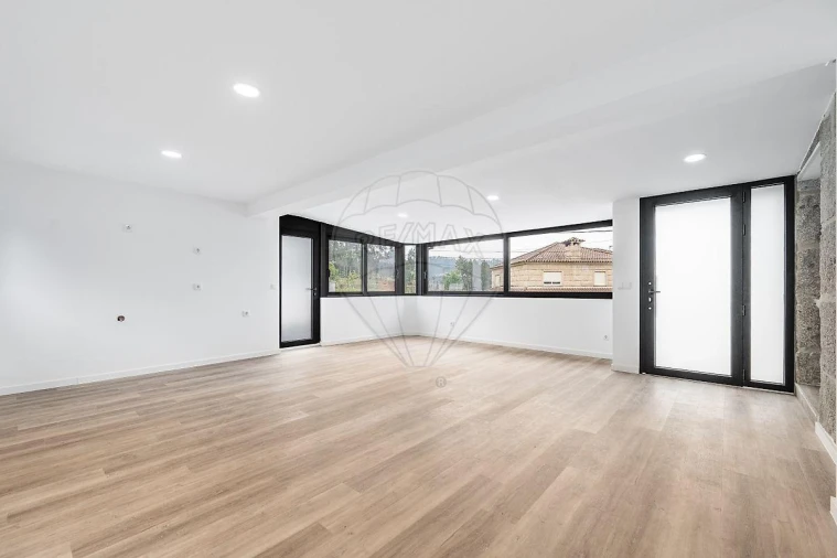 Moradia T3 para Venda em Vilela Foto 17