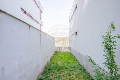 Apartamento T3 para Venda em Povoa de Lanhoso (N. Senhora do Amparo)