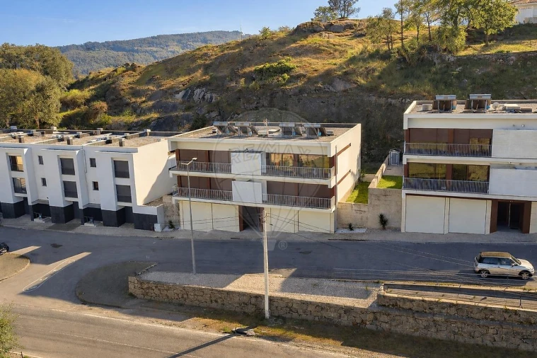 Apartamento T3 para Venda em Povoa de Lanhoso (N. Senhora do Amparo) Foto 15