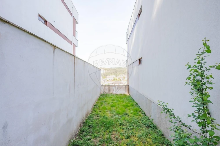 Apartamento T3 para Venda em Povoa de Lanhoso (N. Senhora do Amparo) Foto 5