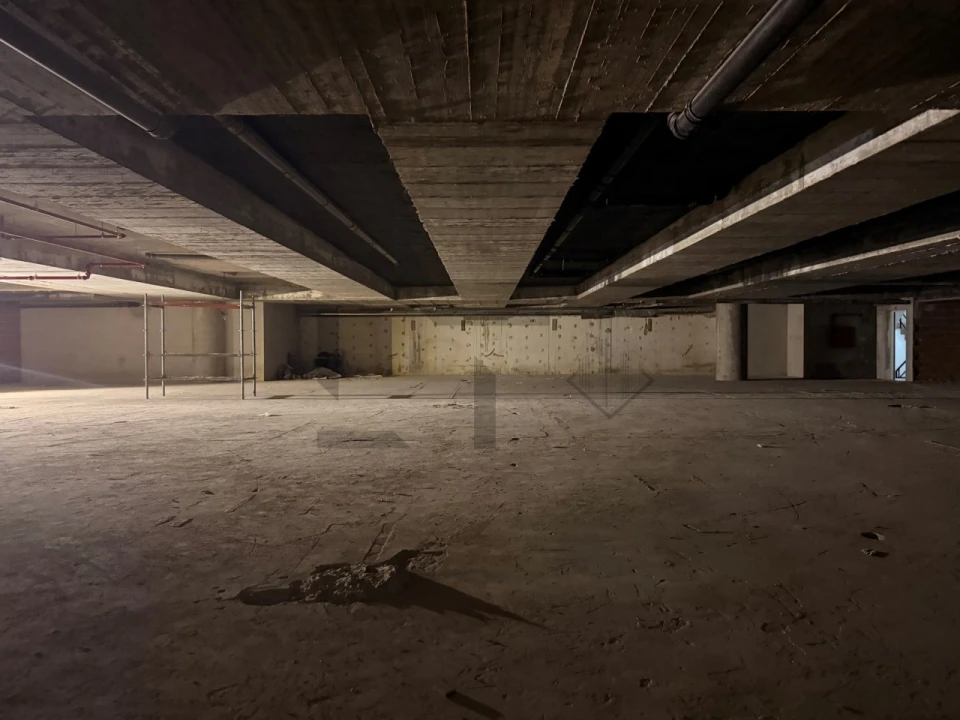 Loja para Arrendamento em Avenidas Novas Foto 14