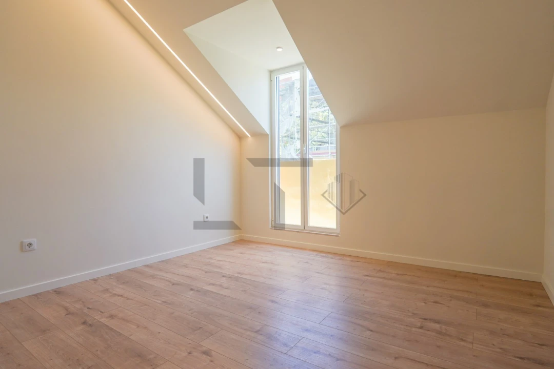 Apartamento T2 para Venda em São Domingos de Benfica Foto 9