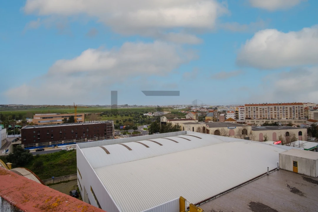 Armazém para Arrendamento em Sacavém e Prior Velho Foto 17